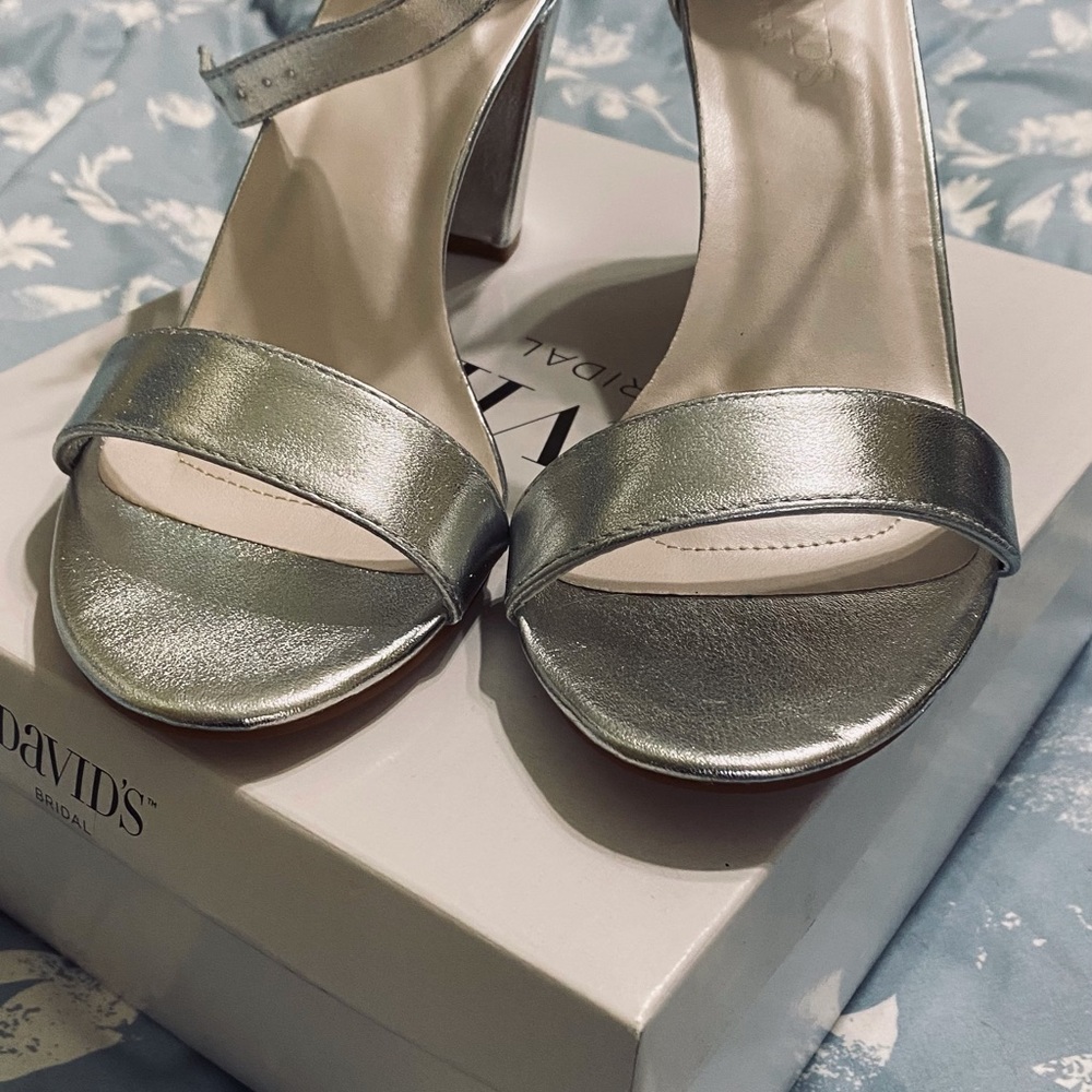 DB Shoes with Box - wide